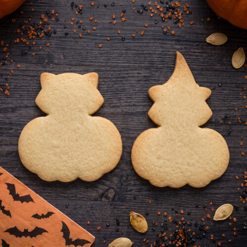 Halloween vykrajovátka kočka v dýni