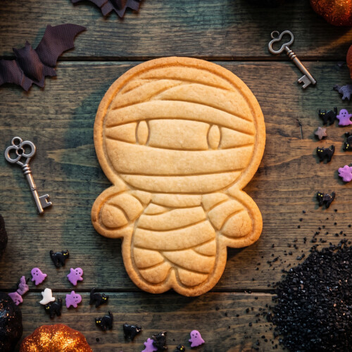 Vykrajovátko mumie. Halloweenské vykrajovátka s razítkem.